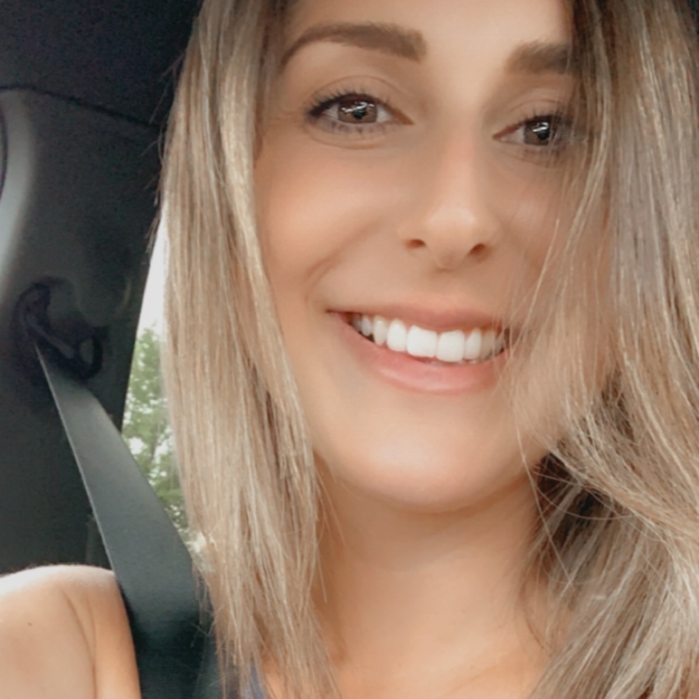 Meet your Posher, Danielle